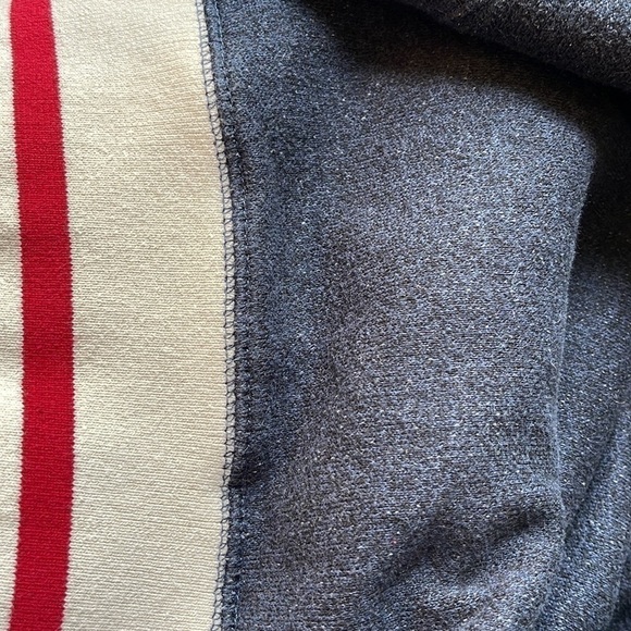 Roots cabin kids size youth XXL (13-14 years) navy blue sweater like new! - Picture 6 of 8